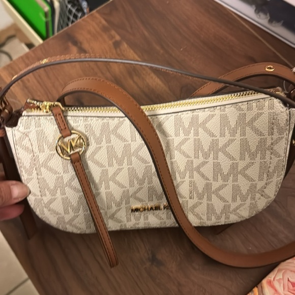 Small crossbody - Picture 2 of 3